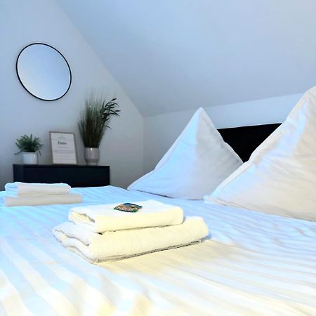 Ama Home Apartment In Hiddenhausen - Wlan, Smart-Tv - Nahe A30 & A2 - Nur 10 Min Von Herford Екстериор снимка